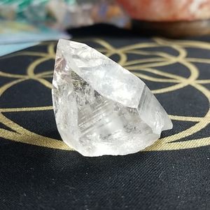 🌠Reiki Charged🌠 Clear quartz crystal. 2"